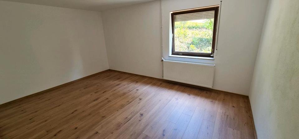 Einfamilienhaus Niedernhausen - 6 Zimmer, 155 m&sup2;, 3.000&euro; | Angebot:24980995