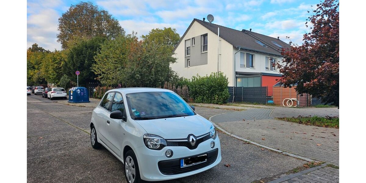 Renault Twingo 104.928 km 4.700 &euro; Frankfurt am Main 60437