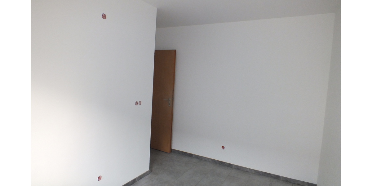 Frisch renovierte 3 Zimmer Wohnung mit ca. 75m² Wohnfläche mit Balkon und Garage - Appartement Nauheim | Angebot:24610048