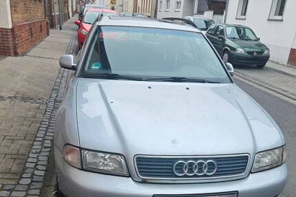 Audi A4 194.500 km 2.500 &euro; Hochheim 65239