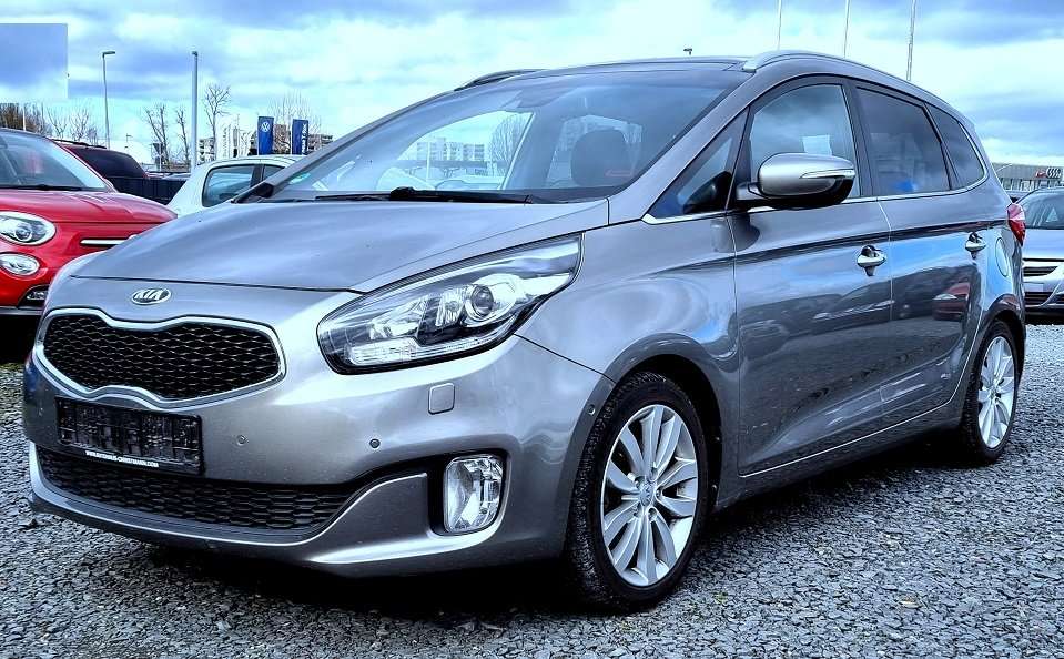 Kia Carens 138.000 km 8.999 &euro; Hainburg 63512