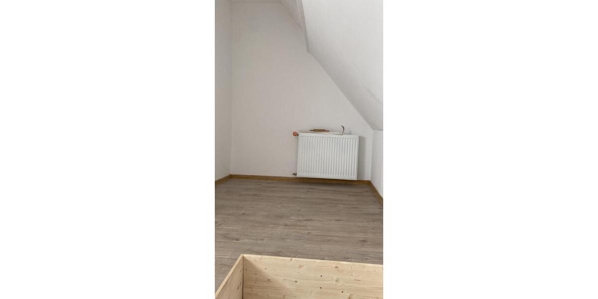 Helle-neu renovierte Wohnung in Nieder-Mockstadt ( Florstadt ) 4 zimmer