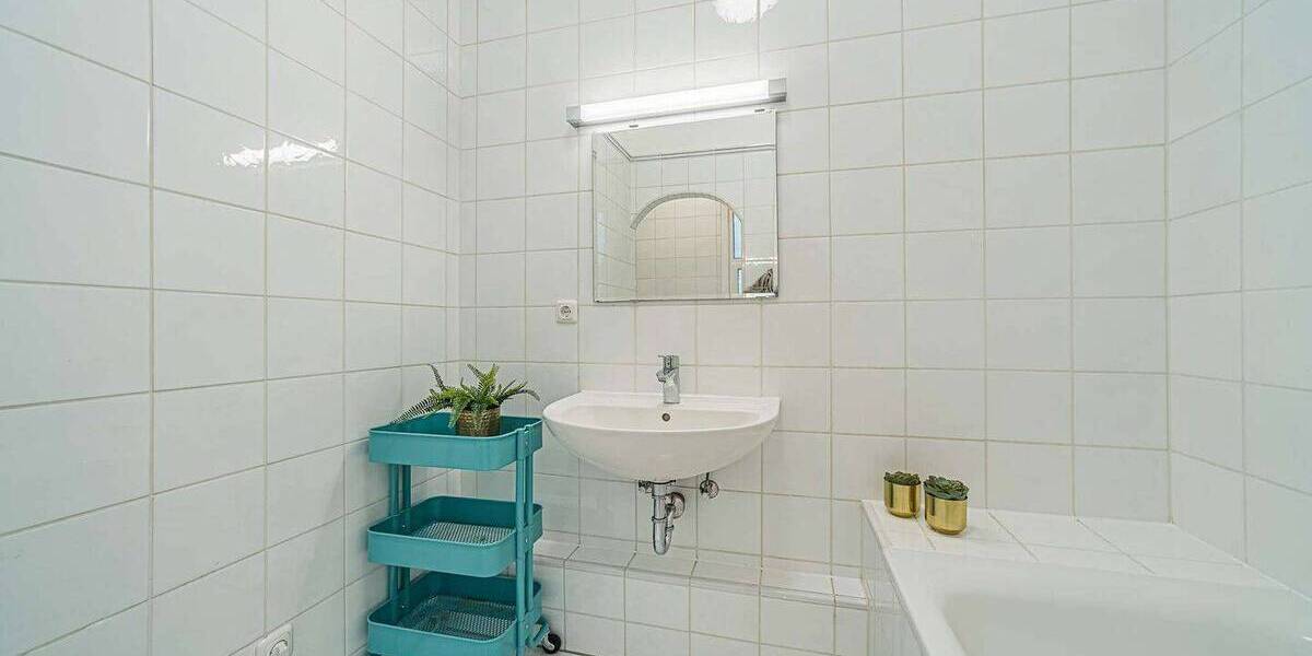 Etagenwohnung Frankfurt am Main Westend-Süd - 2 Zimmer, 75 m&sup2;, 1.650&euro; | Angebot:26683316