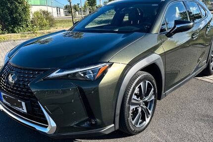 Lexus UX 29.500 km 26.900 &euro; Hanau 63452