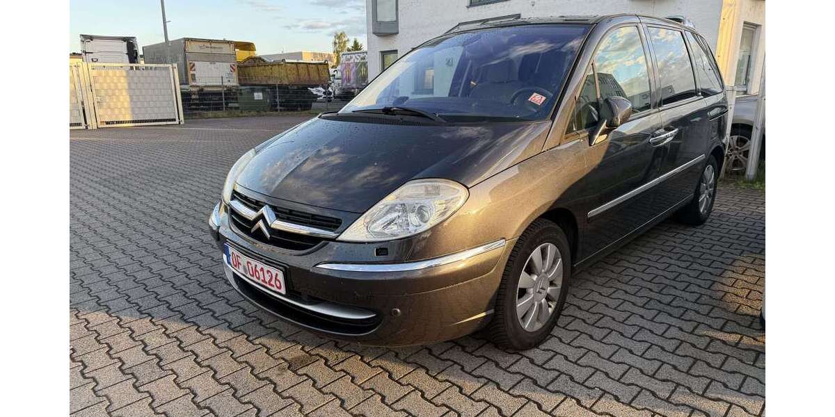 Citroen C8 220.000 km 2.800 &euro; Rodgau 63110