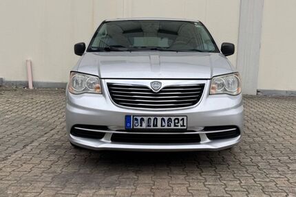 Lancia Voyager 160.000 km 8.900 € Frankfurt am Main 65933