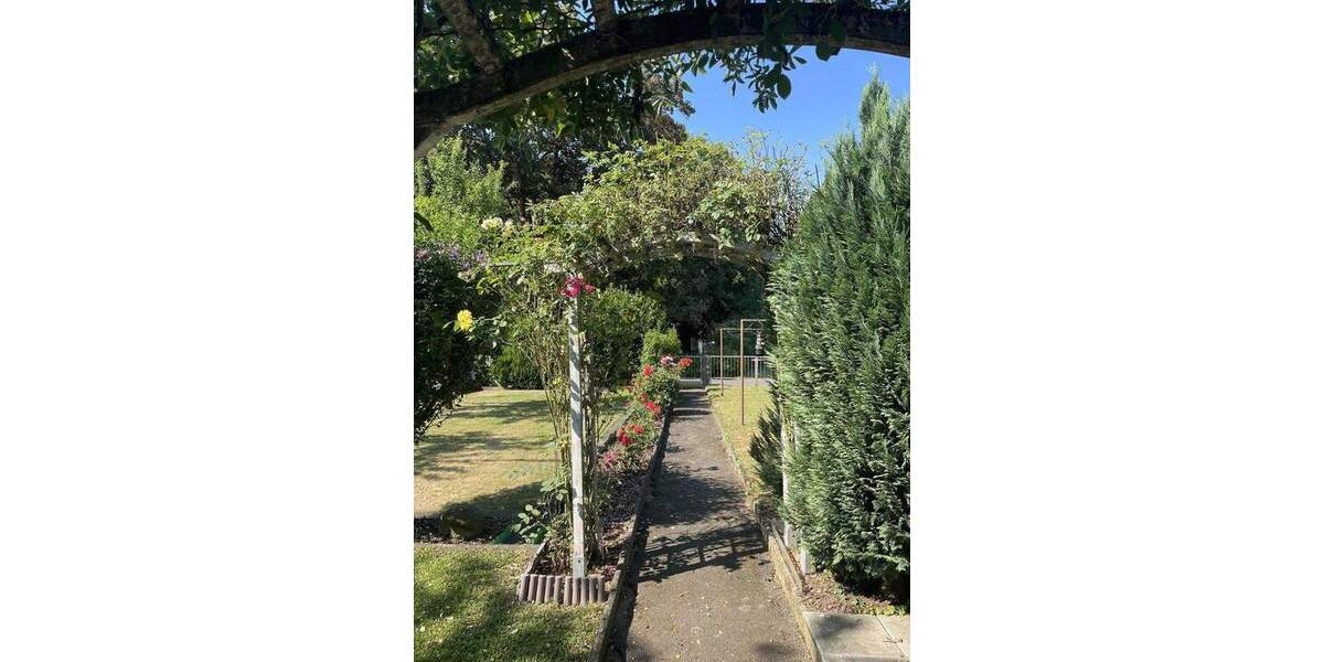 Doppelhaushälfte Frankfurt Harheim - 7 Zimmer, 170 m&sup2;, 690.000&euro; | Angebot:25820766