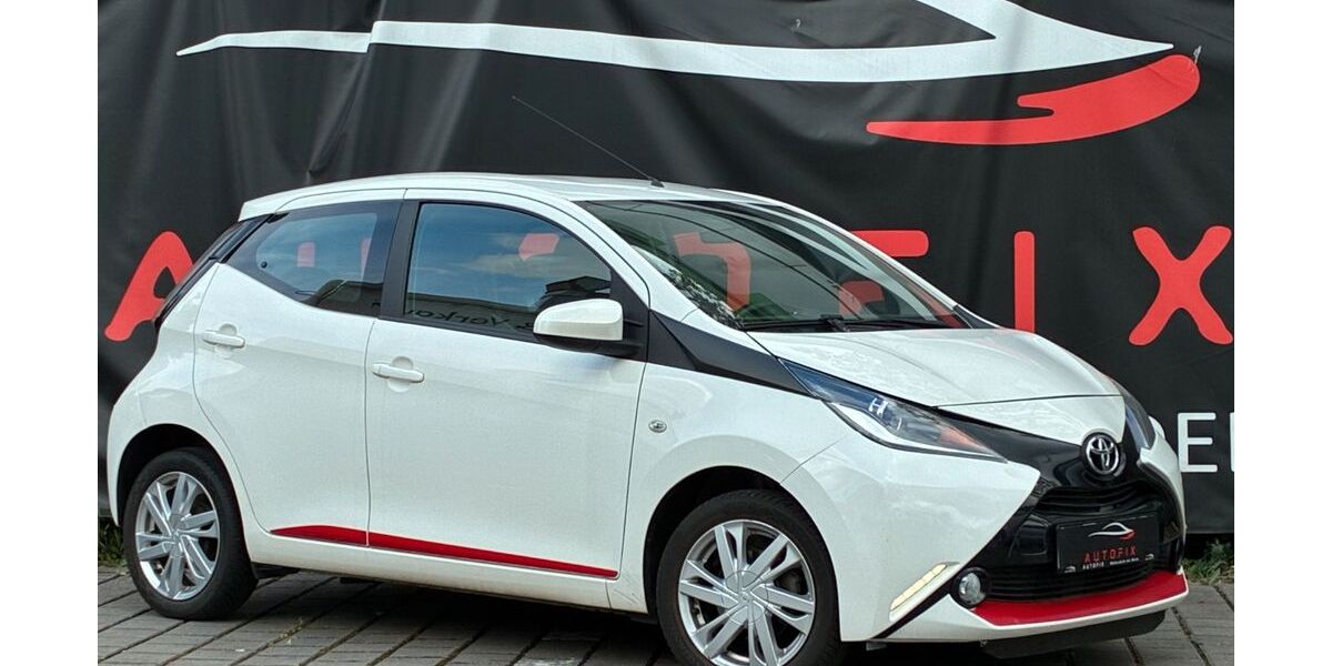 Toyota Aygo (X) 98.300 km 7.200 &euro; Mühlheim am main 63165