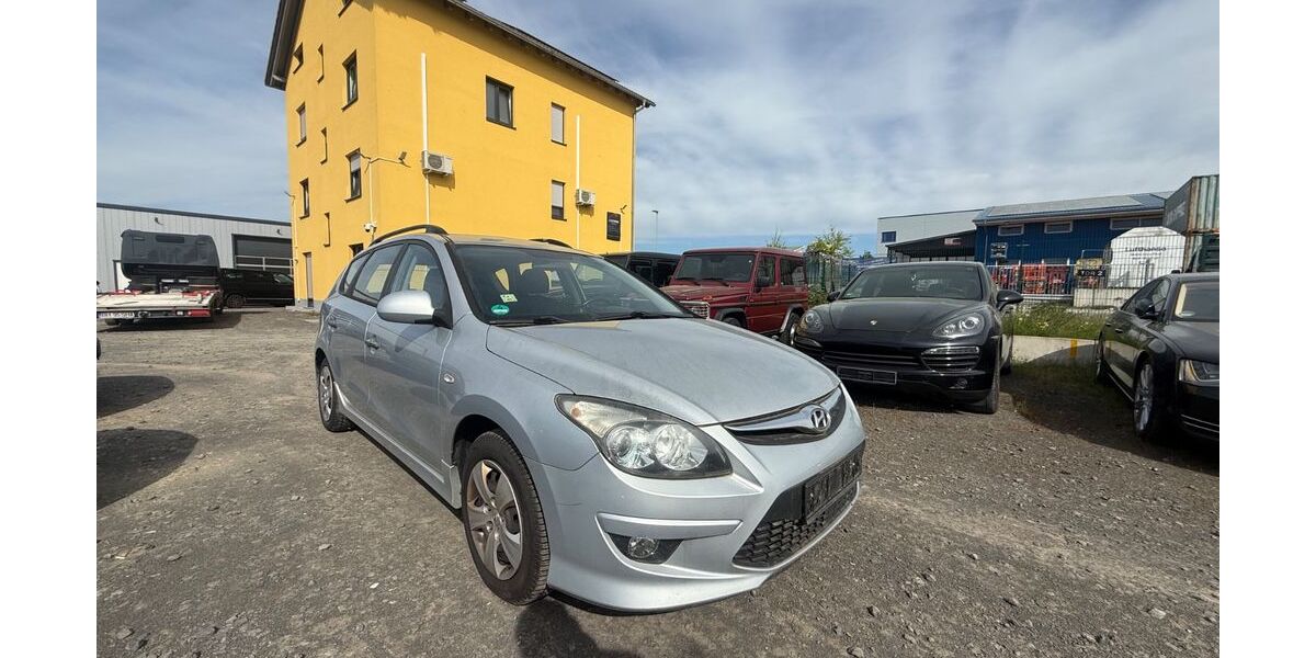 Hyundai i30 198.000 km 1.250 &euro; Friedberg 61169