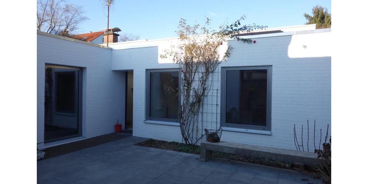 Reihenhaus Frankfurt am Main Innenstadt 3 - 5 Zimmer, 172 m&sup2;, 2.450&euro; | Angebot:25164597