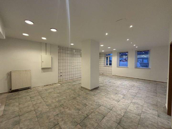 Gewerbeobjekt Frankfurt am Main Seckbach - 2 Zimmer, 70 m&sup2;, 780&euro; | Angebot:25728117