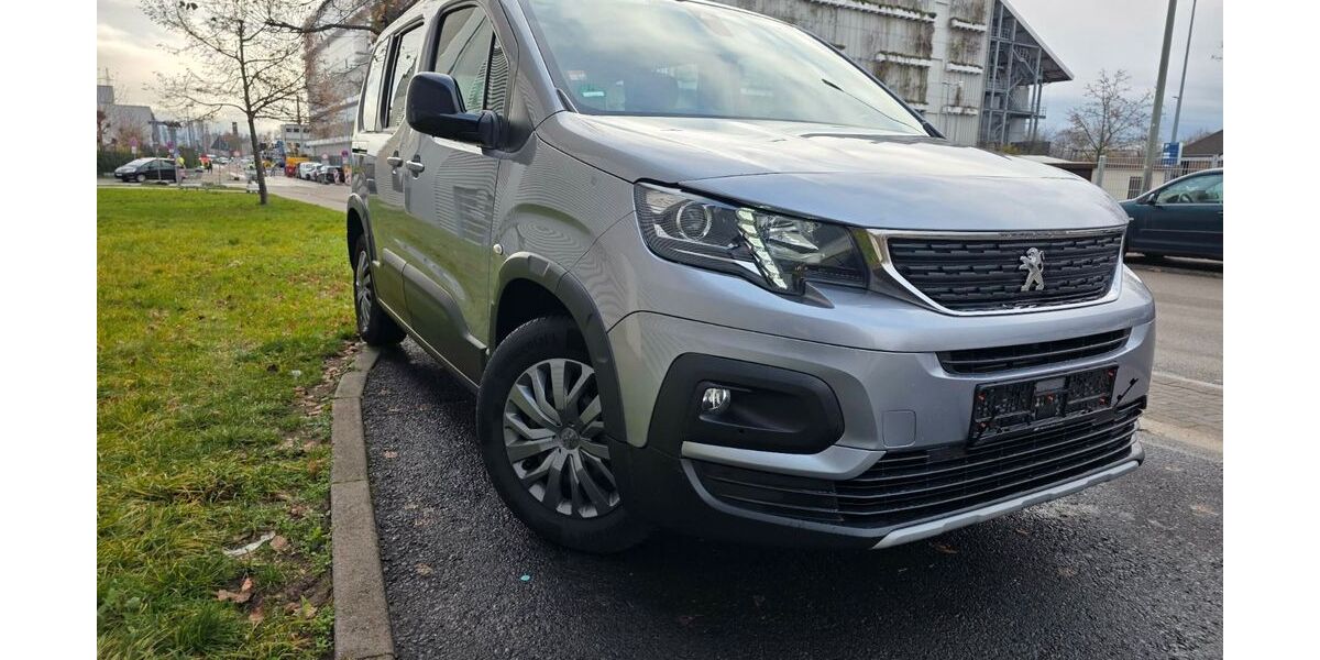 Peugeot Rifter 51.265 km 13.999 € Frankfurt am Main 65933