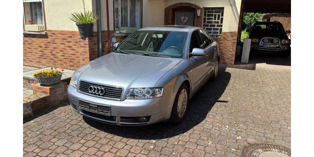 Audi A4 152.000 km 3.100 &euro; Hanau 63454