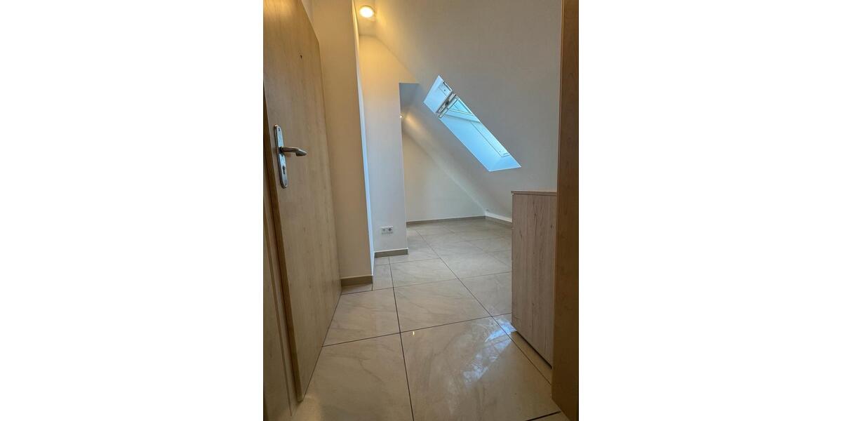 Dachgeschoßwohnung Raunheim - 2 Zimmer, 58 m&sup2;, 1.100&euro; | Angebot:26661967