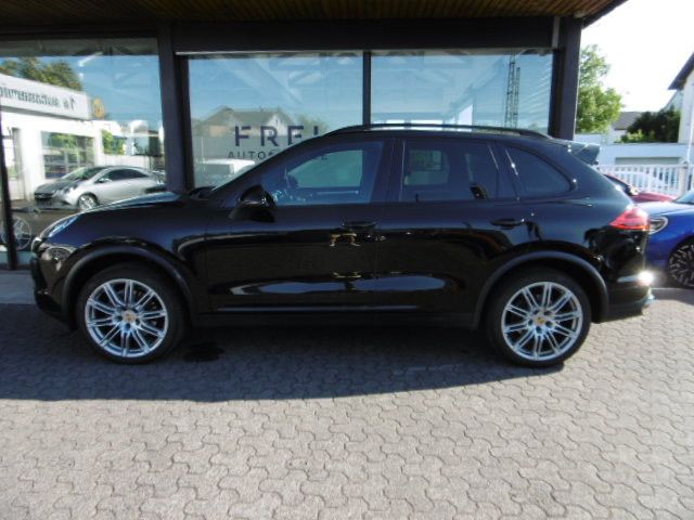 Porsche Cayenne 296.000 km 23.950 &euro; Gustavsburg 65462