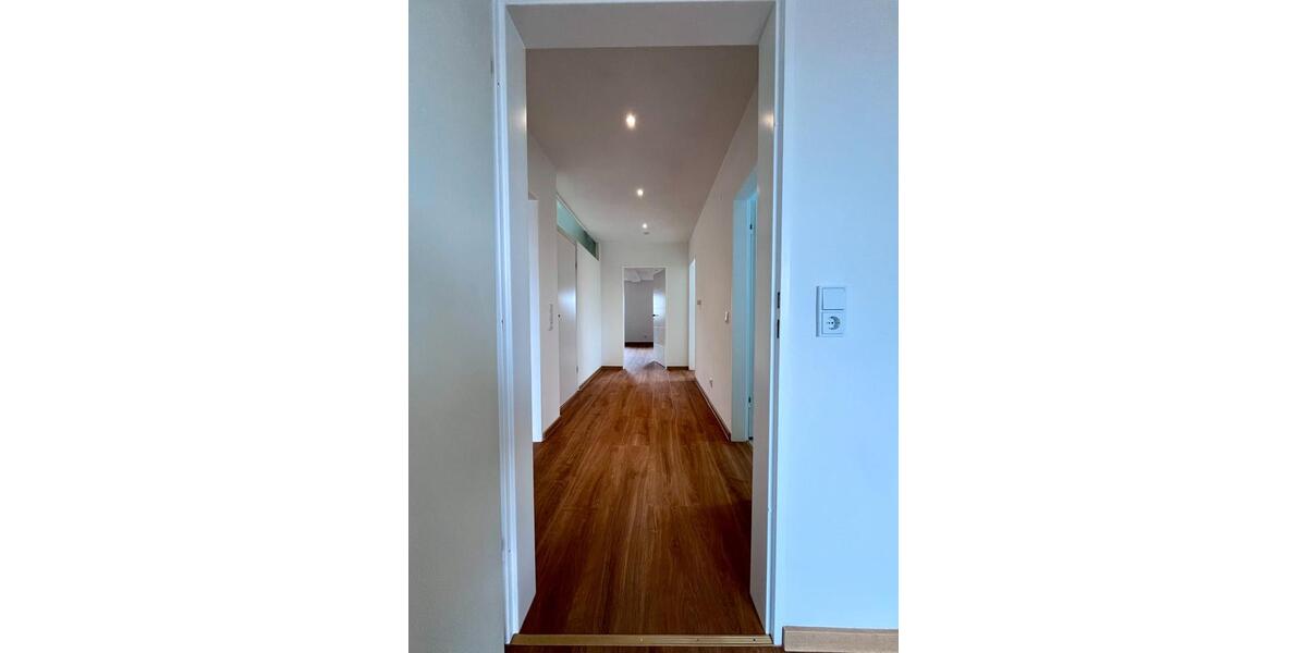 Etagenwohnung Frankfurt am Main Bonames - 3 Zimmer, 101 m&sup2;, 1.600&euro; | Angebot:26493136