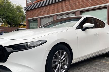 Mazda 3 91.000 km 13.690 &euro; Rüsselsheim am Main 65428