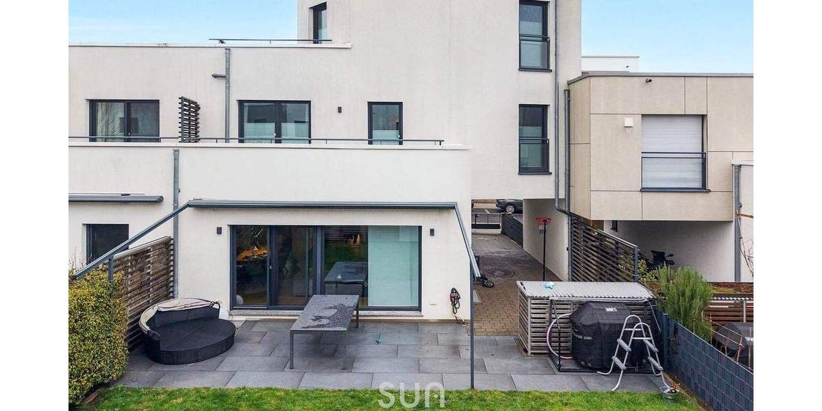 Reihenmittelhaus Frankfurt am Main Kalbach-Riedberg - 6 Zimmer, 170 m&sup2;, 1.099.000&euro; | Angebot:25628906