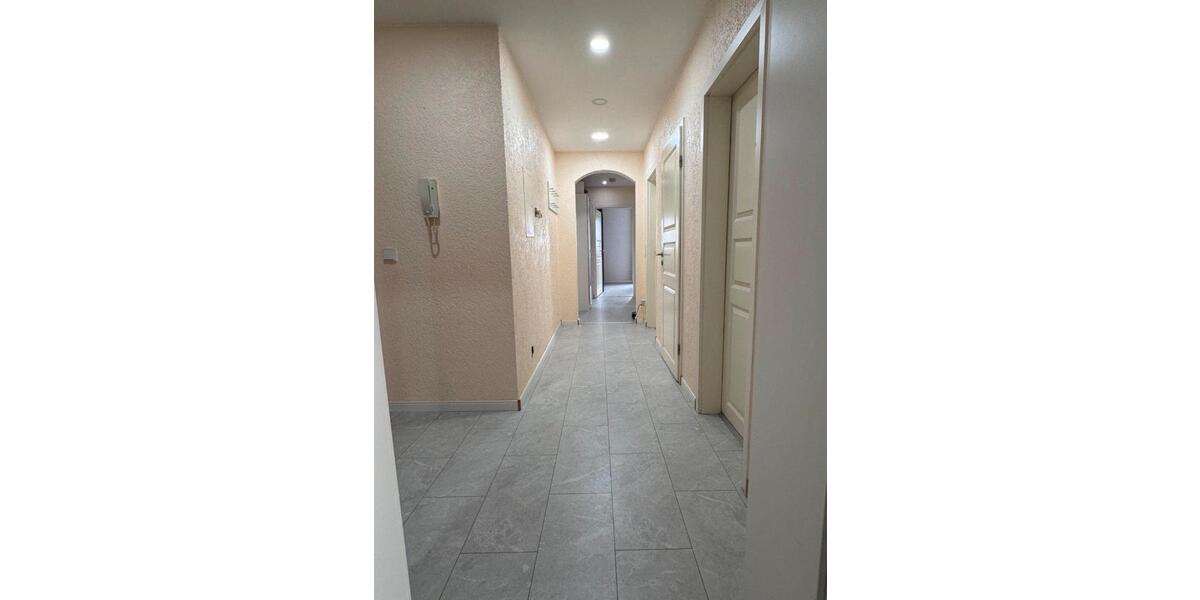 Etagenwohnung Bruchköbel - 3 Zimmer, 83 m&sup2;, 268.000&euro; | Angebot:26940632
