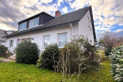 Großzügig - freistehend - Feldrandlage, Einfamilienhaus Bad Homburg - Gonzenheim 7 zimmer