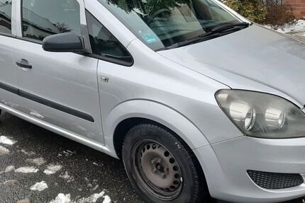 Opel Zafira 207.000 km 650 &euro; Frankfurt 65936