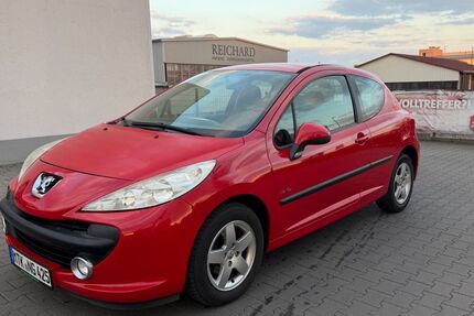 Peugeot 207 114.000 km 2.400 &euro; Frankfurt 60488