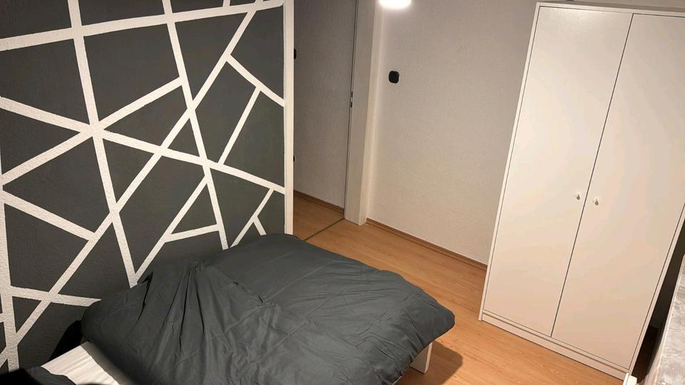 Etagenwohnung Kelkheim (Taunus) - 4 Zimmer, 70 m&sup2;, 1.200&euro; | Angebot:25715265