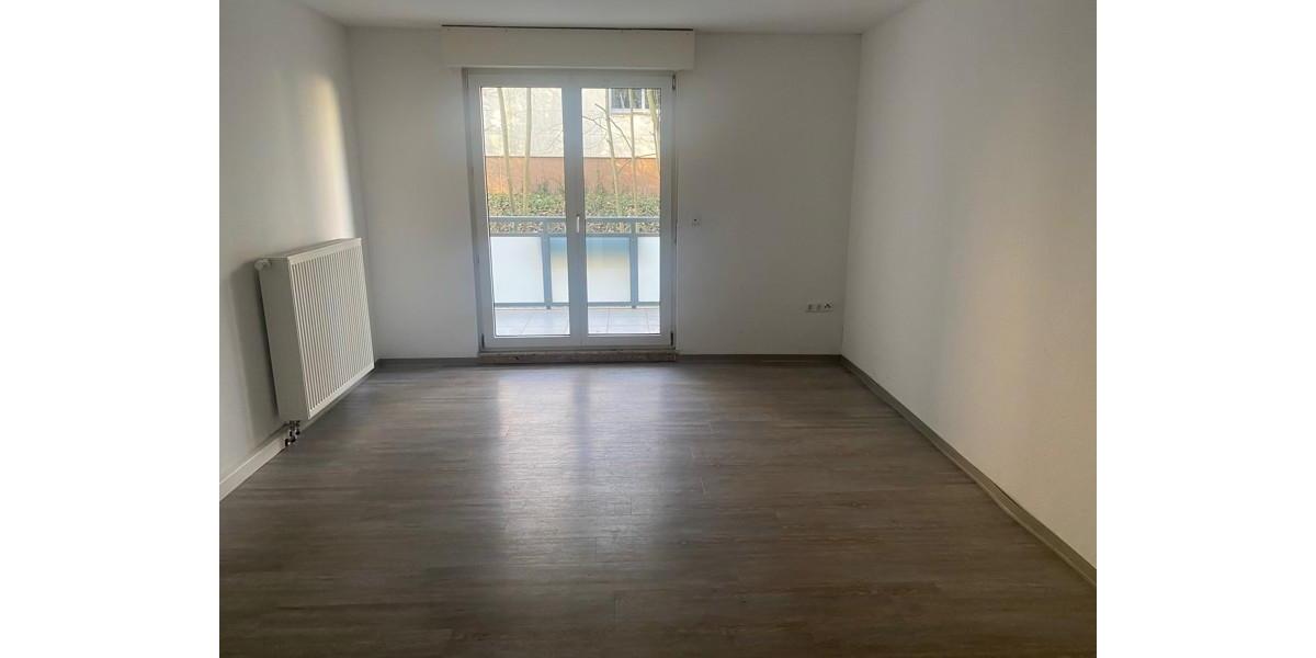 Kurzfristige Anmietung möglich - 2-Zimmer-Wohnung mit Tageslichtbad 2 zimmer