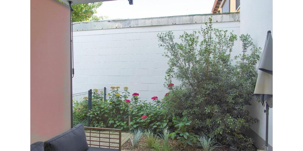 Erdgeschoßwohnung Frankfurt am Main Fechenheim - 2 Zimmer, 82 m&sup2;, 1.400&euro; | Angebot:25129076