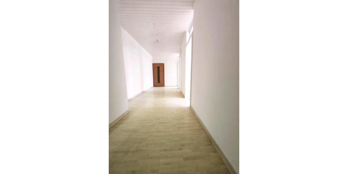 Etagenwohnung Babenhausen - 5.5 Zimmer, 145 m&sup2;, 1.500&euro; | Angebot:25049002