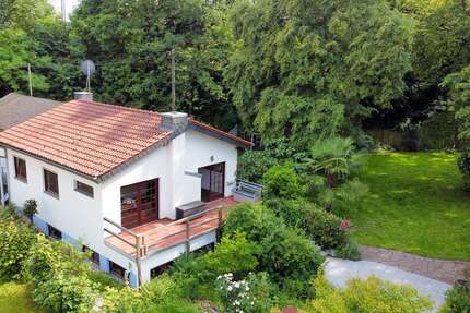 Haus zum Kaufen in Frankfurt am Main 449.000 € 148 m² 6 zimmer